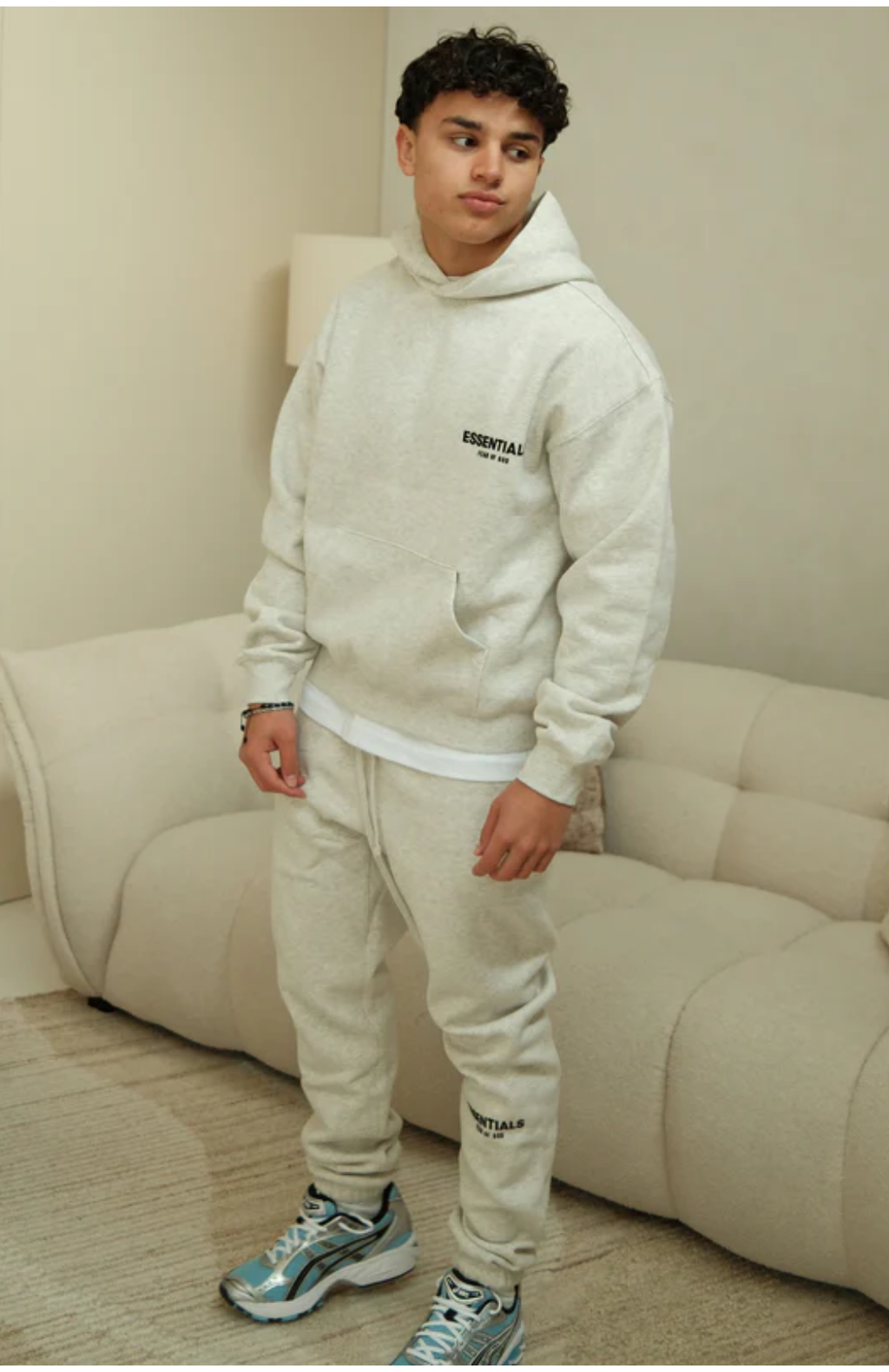 Ensemble Essentials Gris