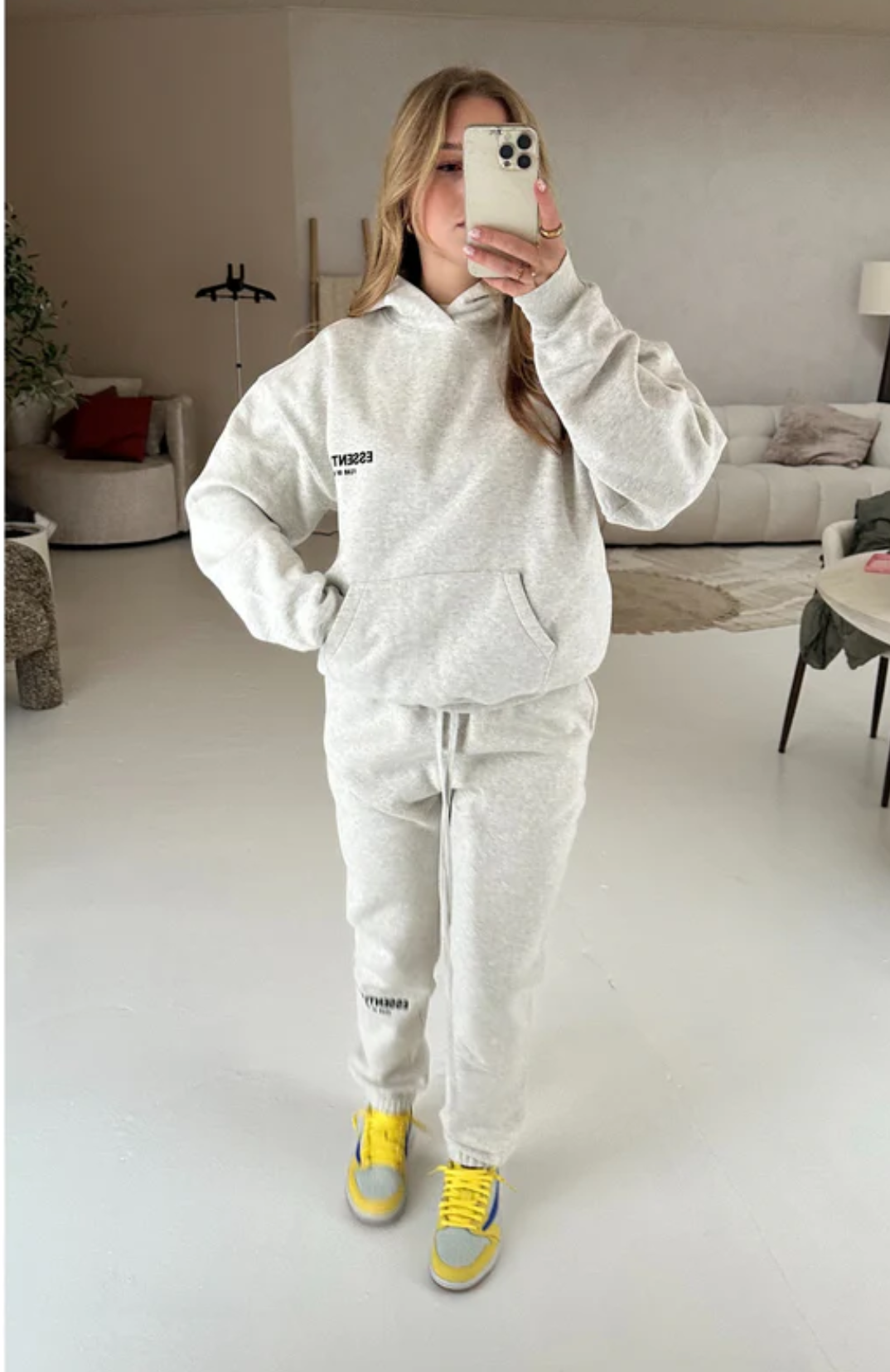 Ensemble Essentials Gris